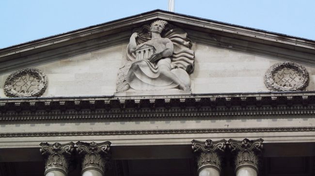 The_Lady_of_the_Bank_pediment_sculpture_Bank_of_England-1