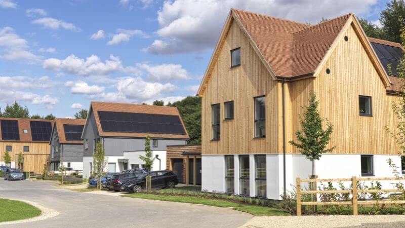 Award-winning-climate-positive-houses-completed-in-Oxfordshire-header