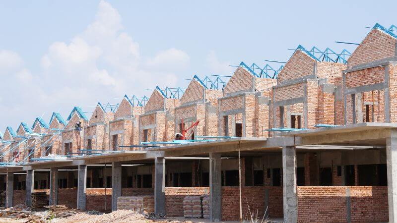 Mayor-warns-economic-headwinds-could-impact-Londons-affordable-housing-construction-header